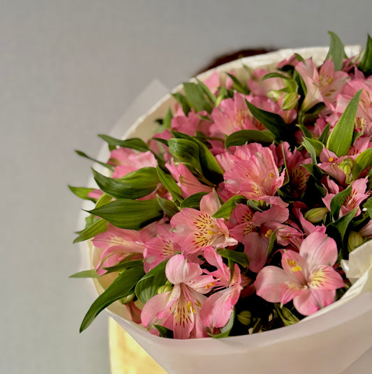 ალსტრომერიების თაიგული M